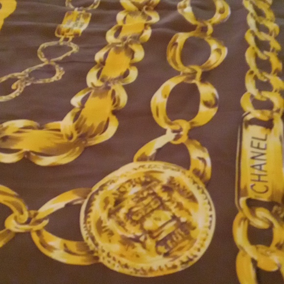 Vintage - Chanel Silk Scarf 34x35 - Picture 4 of 6